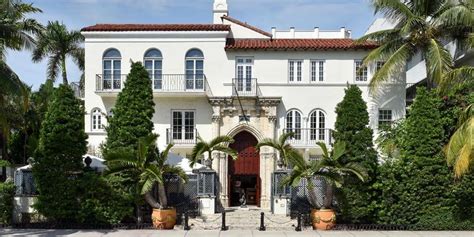 Everything You Need To Know About the Versace Mansion .